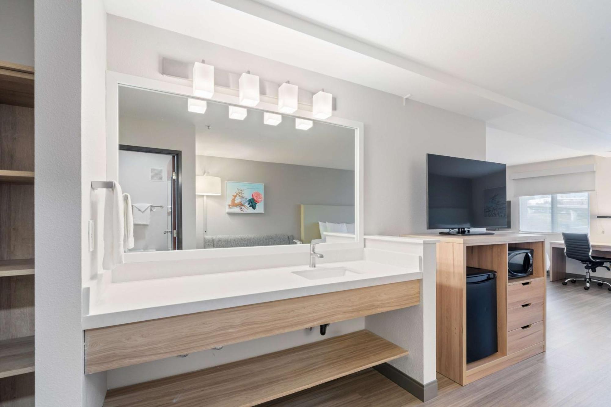 Best Western Lake Oswego Hotel & Suites Экстерьер фото