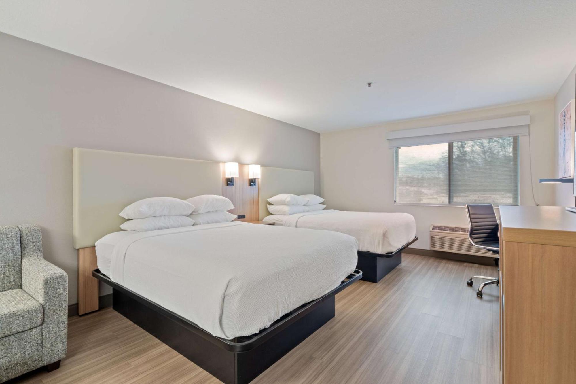 Best Western Lake Oswego Hotel & Suites Экстерьер фото